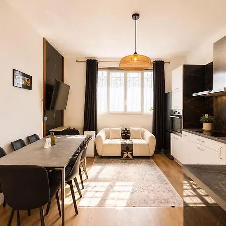 Urbanflat 169 - Confort Et Charme Au Centre De Apartamento *