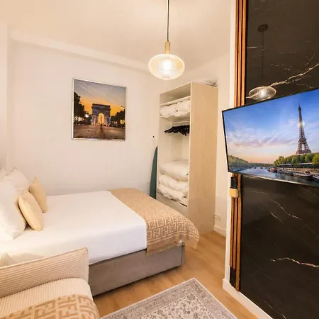 Urbanflat 169 - Confort Et Charme Au Centre De * París